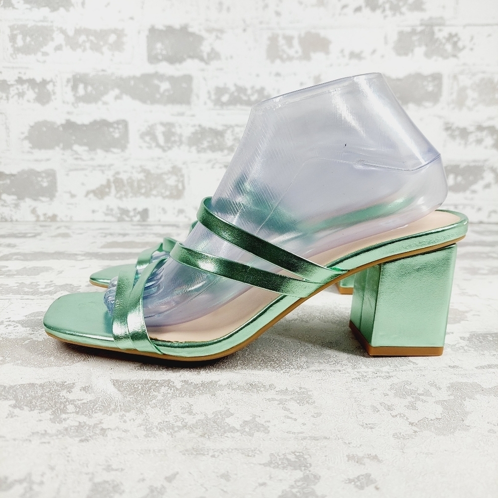 New BP. Bertie Metallic Strappy Sandal In Green Paris T707